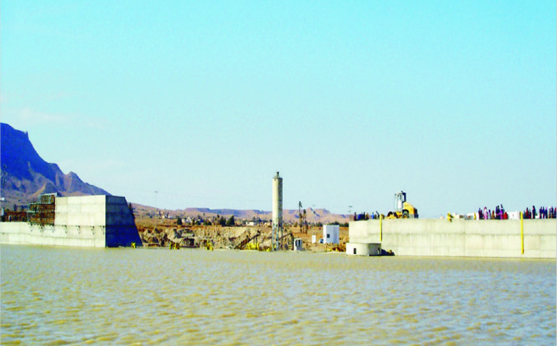 30、突尼斯達(dá)巴卜蓄水壩.JPG